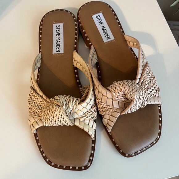 [NWT!] Steve Madden Kaitlin Sandal - Picture 2 of 4